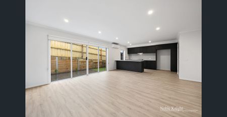 Contemporary Townhouse Living – Walk to Everything - Photo 4