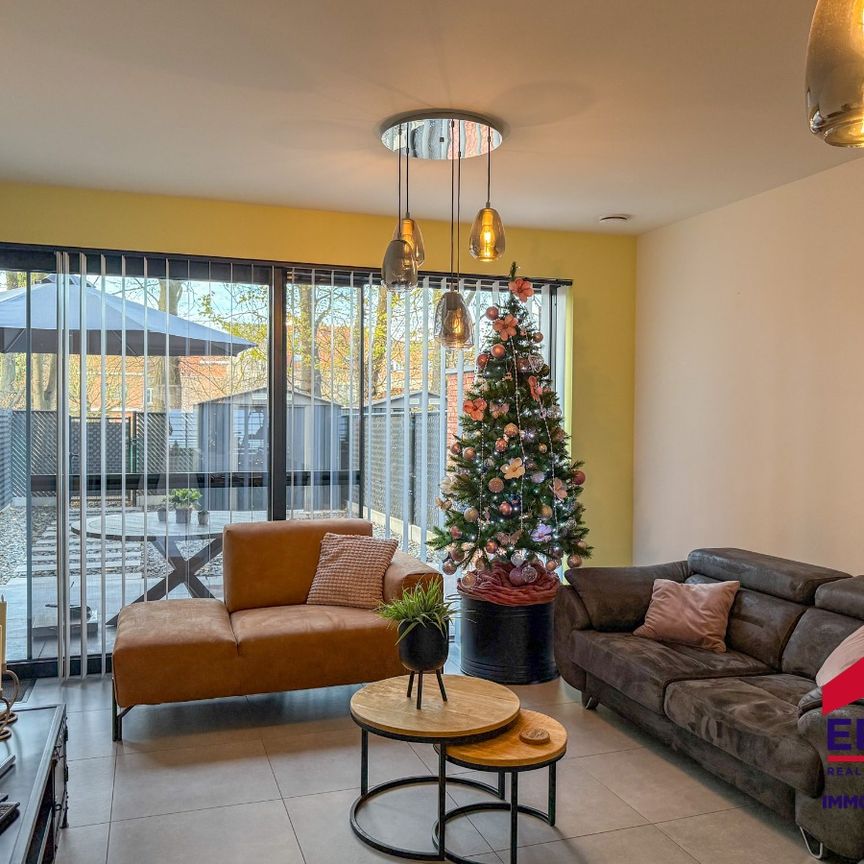 Gezinswoning met tuin in Sint-Truiden - Photo 1