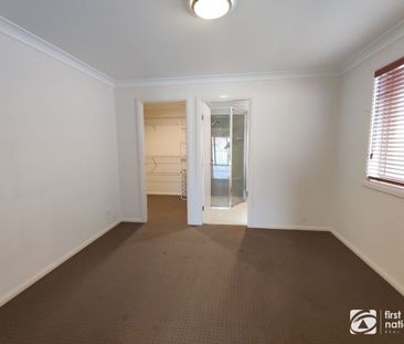 Dual occupancy granny flat across from Park Beach - Photo 3