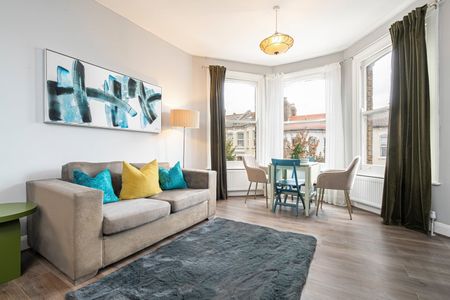 2 Bed Flat, Duckett Road, N4 - Photo 2