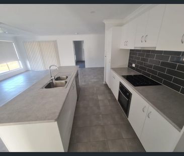 32 Sorrento Drive, Bargara, Qld 4670 - Photo 1