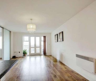 Park Lodge Avenue, West Drayton, UB7 - Photo 2