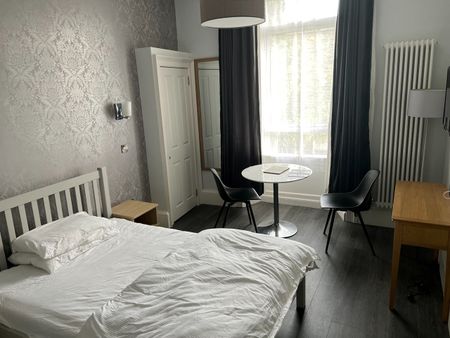 Studio Flat, East Preston Street, EH8 - Photo 4