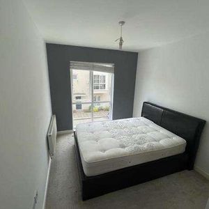 Gweal Avenue, Kennet Island, RG2 - Photo 2