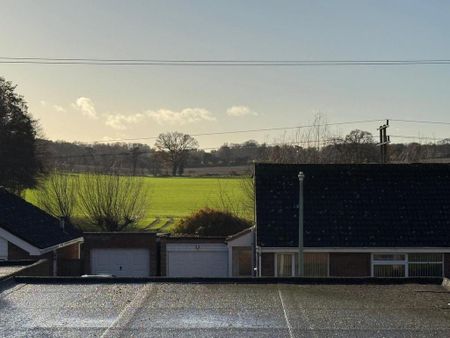 2 bedroom semi-detached house to rent - Photo 3