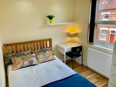 4 Bed Terraced House, St. Margaret Road, CV1 - Photo 3