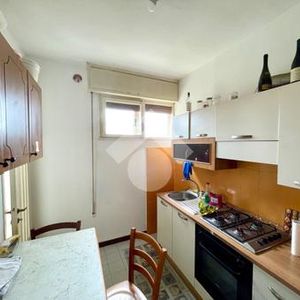 Monolocale in affitto - Photo 2