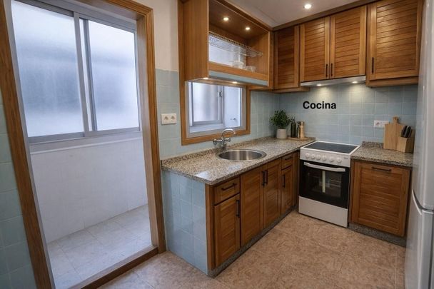 Piso de alquiler en Carrer San Miquel, Centro - Photo 1