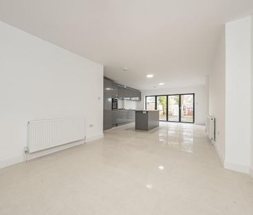 5 bedroom semi-detached house to rent - Photo 1