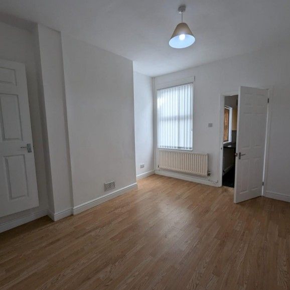 2 BED Terraced House To rent - Photo 1