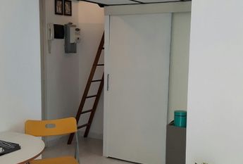 Студия возле метро Лоди Тибб