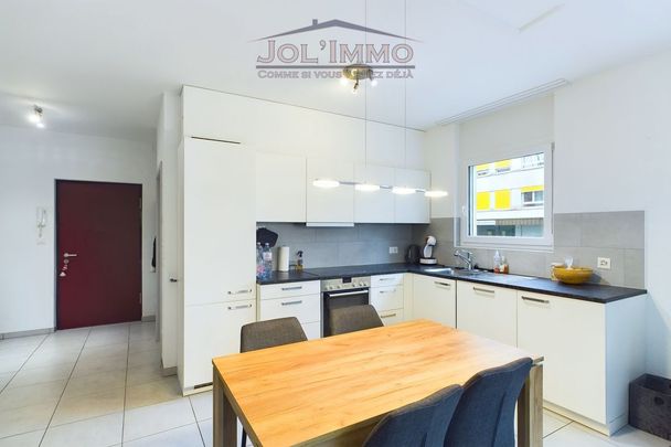 Very nice apartment 2 steps from the station with parking space - Photo 1