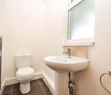 1 Bed Flat, Hall Lane, LS12 - Photo 6