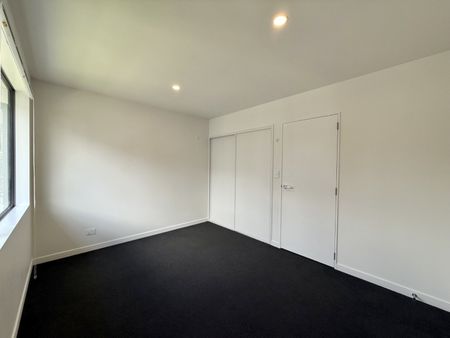 3 Bedroom Townhouse in Petone - Photo 3
