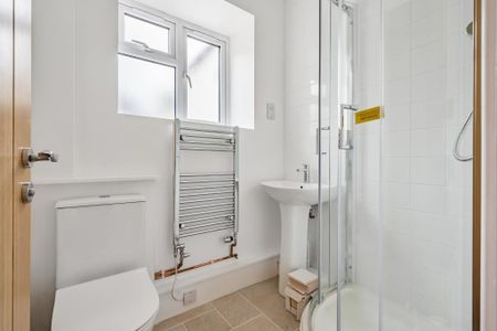 2 bedroom detached bungalow to rent - Photo 3