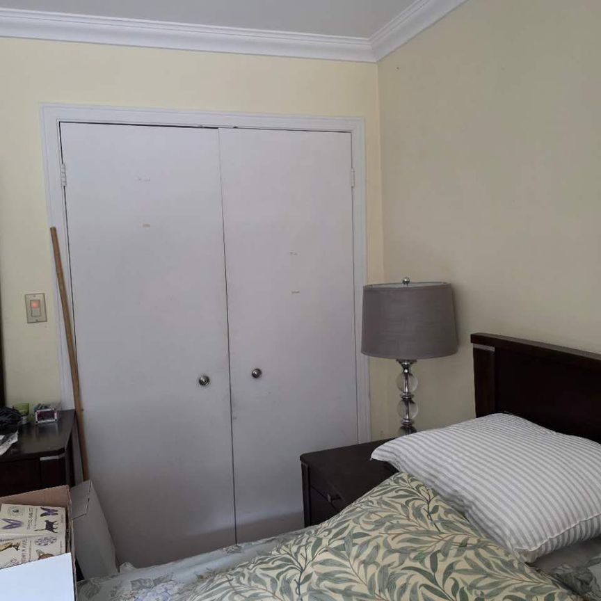 For Lease - 16 Wellesbourne Crescent Unit# Room1, Toronto, Ontario - Photo 1