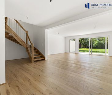 Exklusive hochwertige Doppelhaushälfte inklusive 2 PKW-Stellplätzen - Foto 1