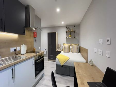 Platinum Studio - Photo 4