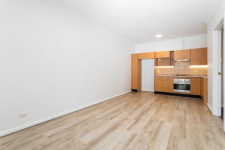 Quiet and comfortable city fringe 1 bedroom unit - Photo 5