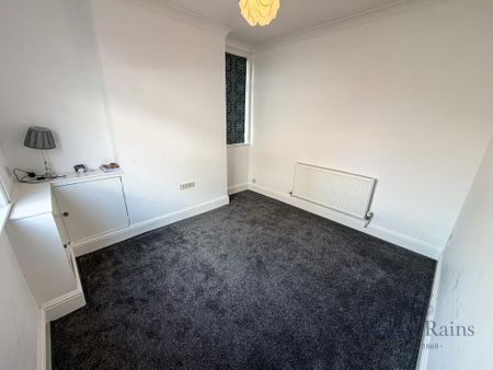 3 bedroom end of terrace house to rent - Photo 2