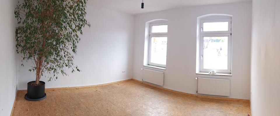 Schönes BÜRO: 2 Zimmer, Bad, Küchenzeile - Photo 1