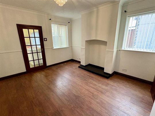 2 bedroom end of terrace house to rent - Photo 1