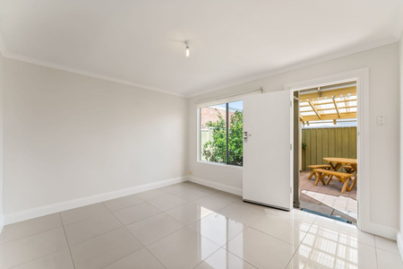 1/7 Oxley Street, Somerton Park SA 5044 - House For Rent | Domain - Photo 2