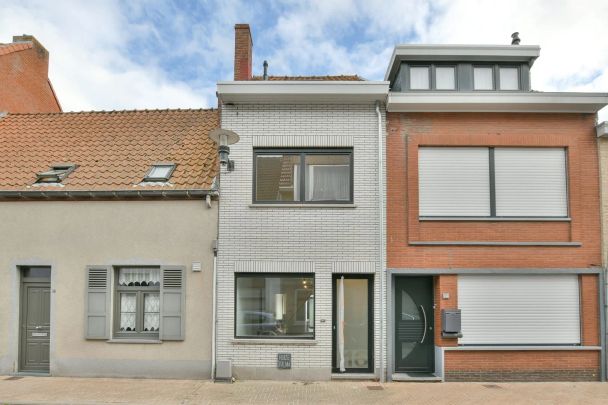 Vernieuwde woning te huur in Oudenburg met 3 slaapkamers - Photo 1