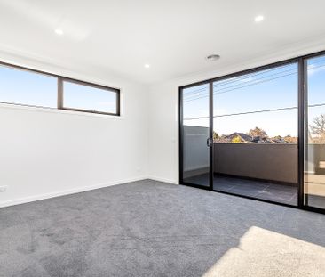 19 Cecil Street, Bentleigh East VIC 3165 - Townhouse For Rent | Domain - Photo 5