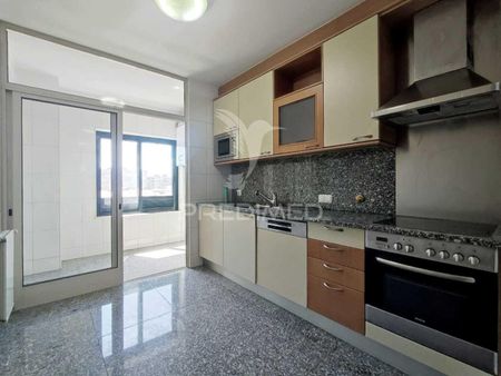 Arrenda-se apartamento t2, condomínio fechado, santo ovídio - Photo 5