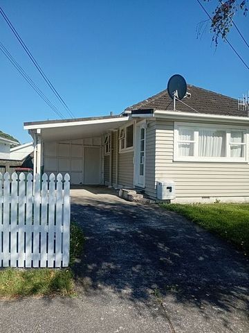 Ready to move in 2 bedroom house - Photo 5