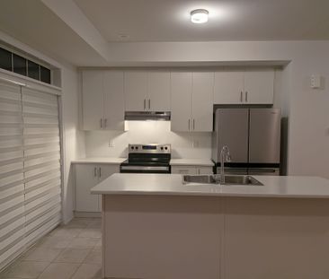 For Lease - 1099 LOCKIE Drive, Oshawa, Ontario - Photo 5