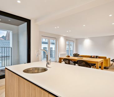 Stijlvol Nieuwbouwappartement te Huur in centrum - Photo 1