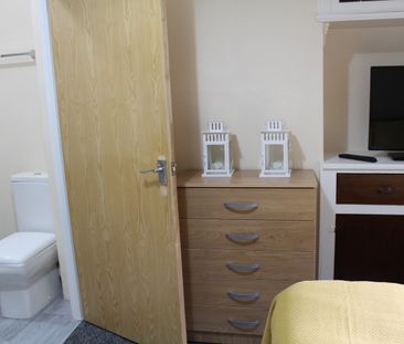 Room in a Shared House, Cambridge St, LU1 - Photo 2