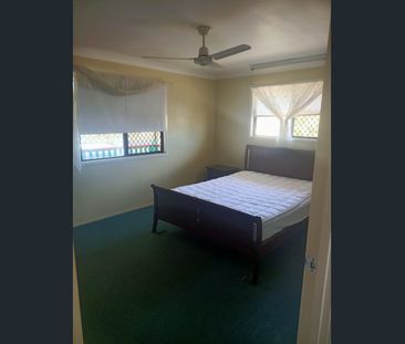 2 Bedroom Furnished House - Photo 2