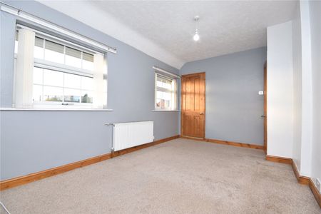 448, Throstle Road North, Leeds, West Yorkshire, LS10 4AD - Photo 3