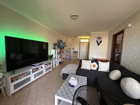 Central Osbourne Park Living - Photo 2