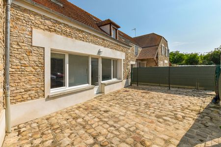 Location maison 3 pièces, 81.84m², Guignes - Photo 3