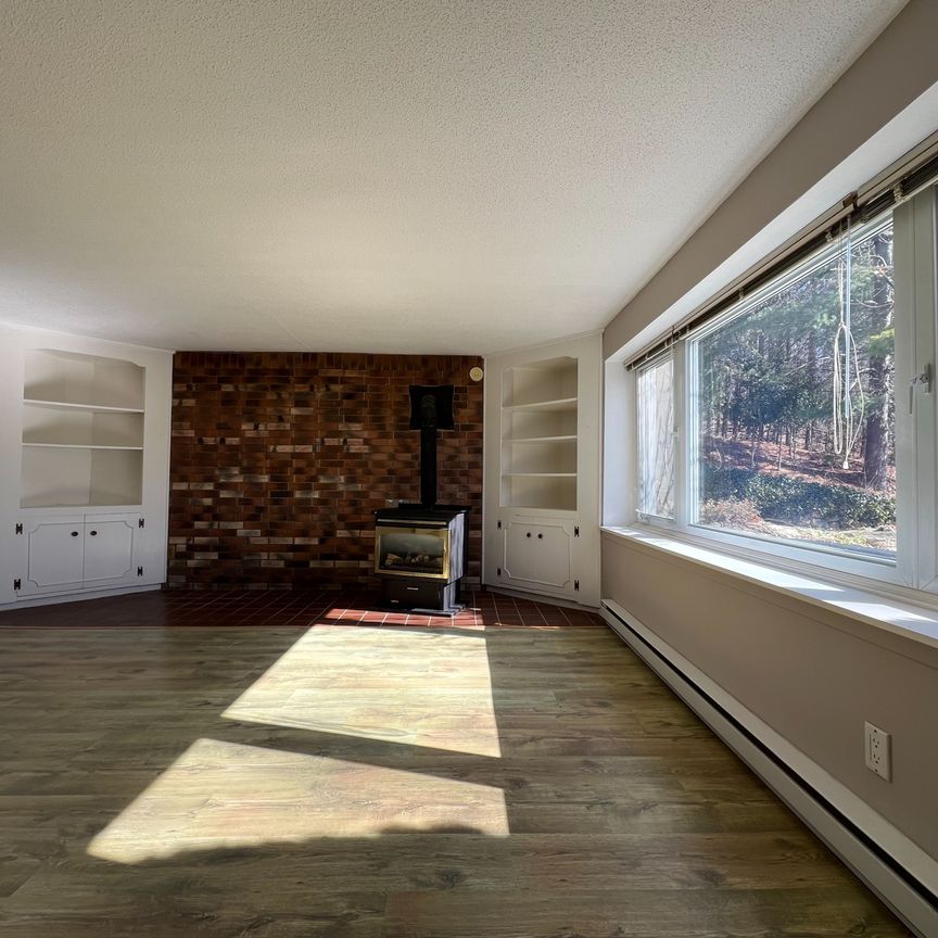 For Lease - 5467 Cedar Springs Road, Burlington, Ontario - Photo 1