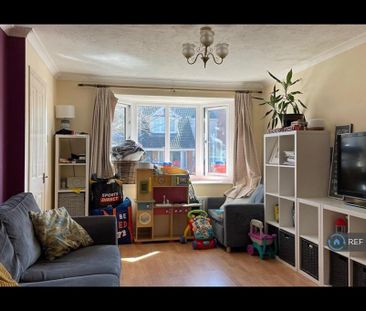 3 bedroom semi-detached house to rent - Photo 1