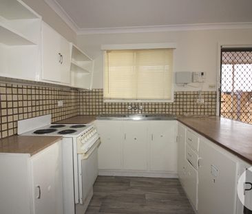 QUIET COMPLEX, QUIET STREET - NEAT AND TIDY TWO BEDDER! B/L - Photo 4