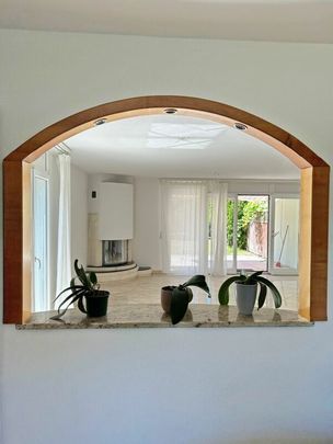 Superb family villa in Mies - Photo 1