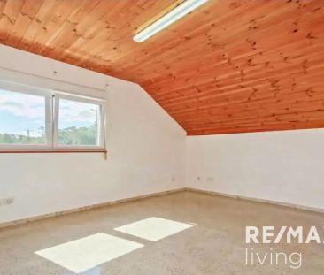 “Stunning &amp; Spacious 3 Bedroom Home” - Photo 2