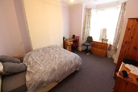 4 bedroom terraced house to rent - Photo 4