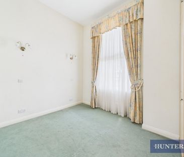3 bedroom Flat To Let Total Size: 1053 SQ FT - Photo 3