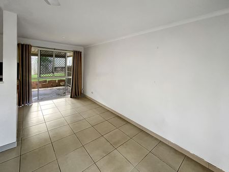 4 Tracey Drive, 4300, Goodna Qld - Photo 2