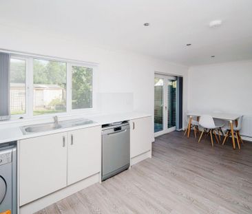 6 bedroom house to rent - Photo 2