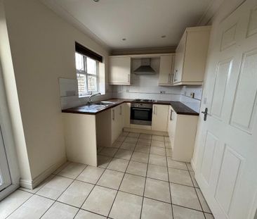 2 bedroom semi-detached house to rent - Photo 6
