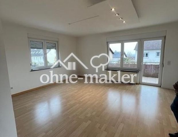 Charmante und in Kürze frisch renovierte 2-Zimmer Wohnung mit großen Balkon in Hofheim-Diedenbergen - Foto 1