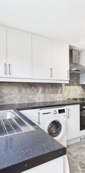 Heynes Green, Maidenhead Heynes Green, Maidenhead - Photo 2